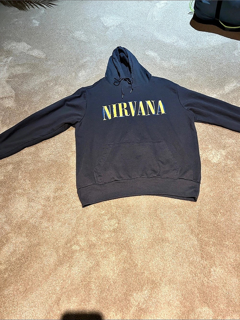 Nirvana Yellow Smiley Face Graphic Pullover Hoodie Black Large
